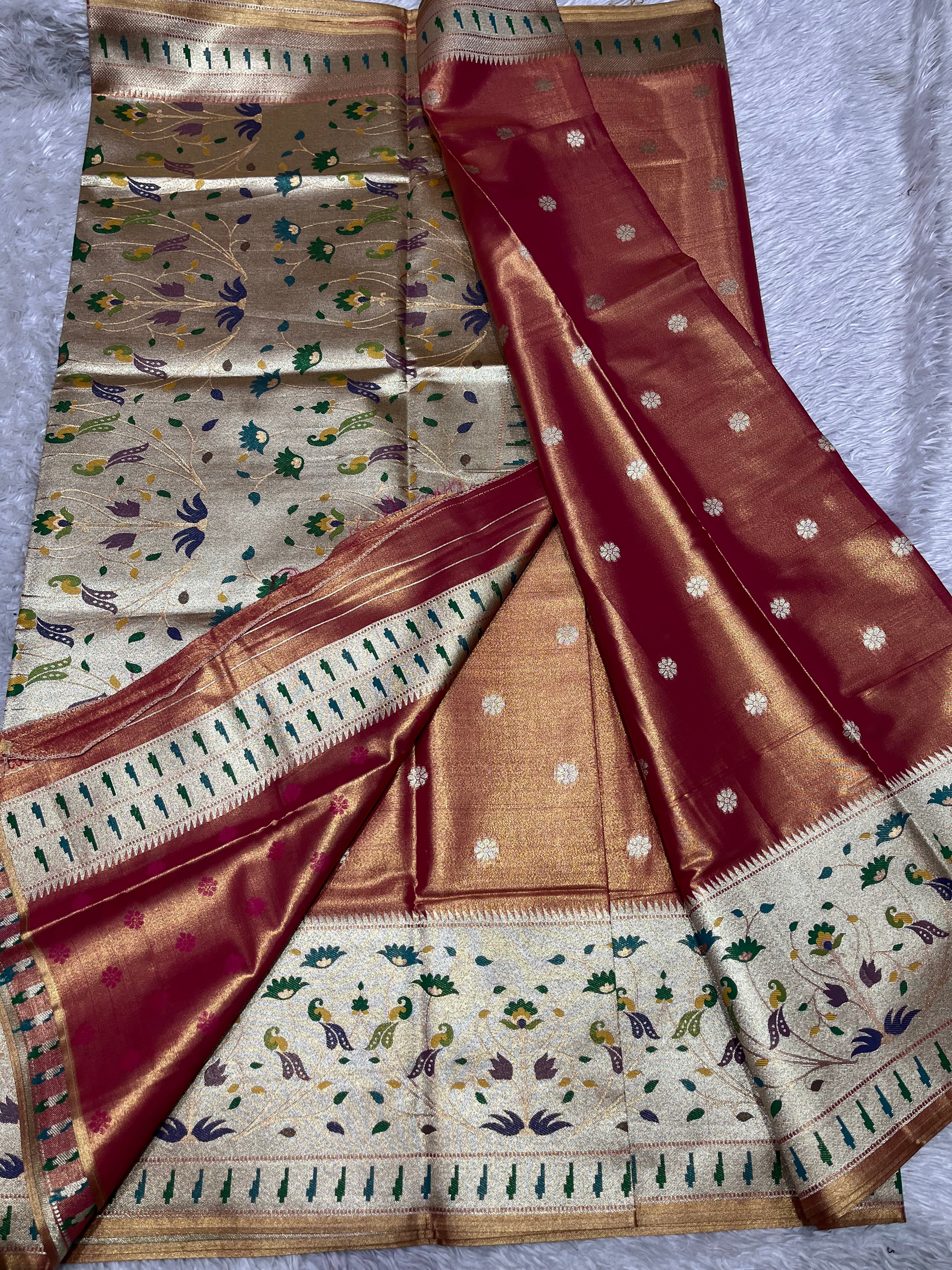 Kora tissue pattu sarees