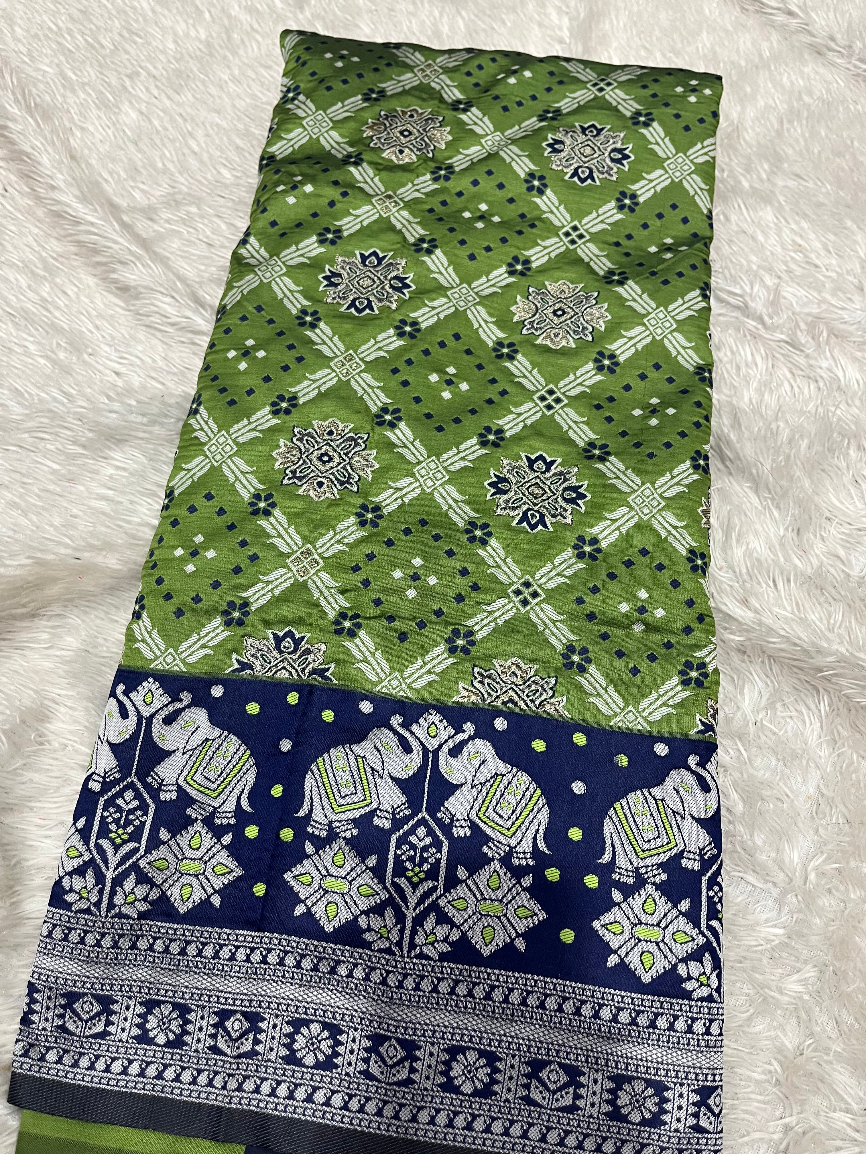 Patola weavings ( PW01 )