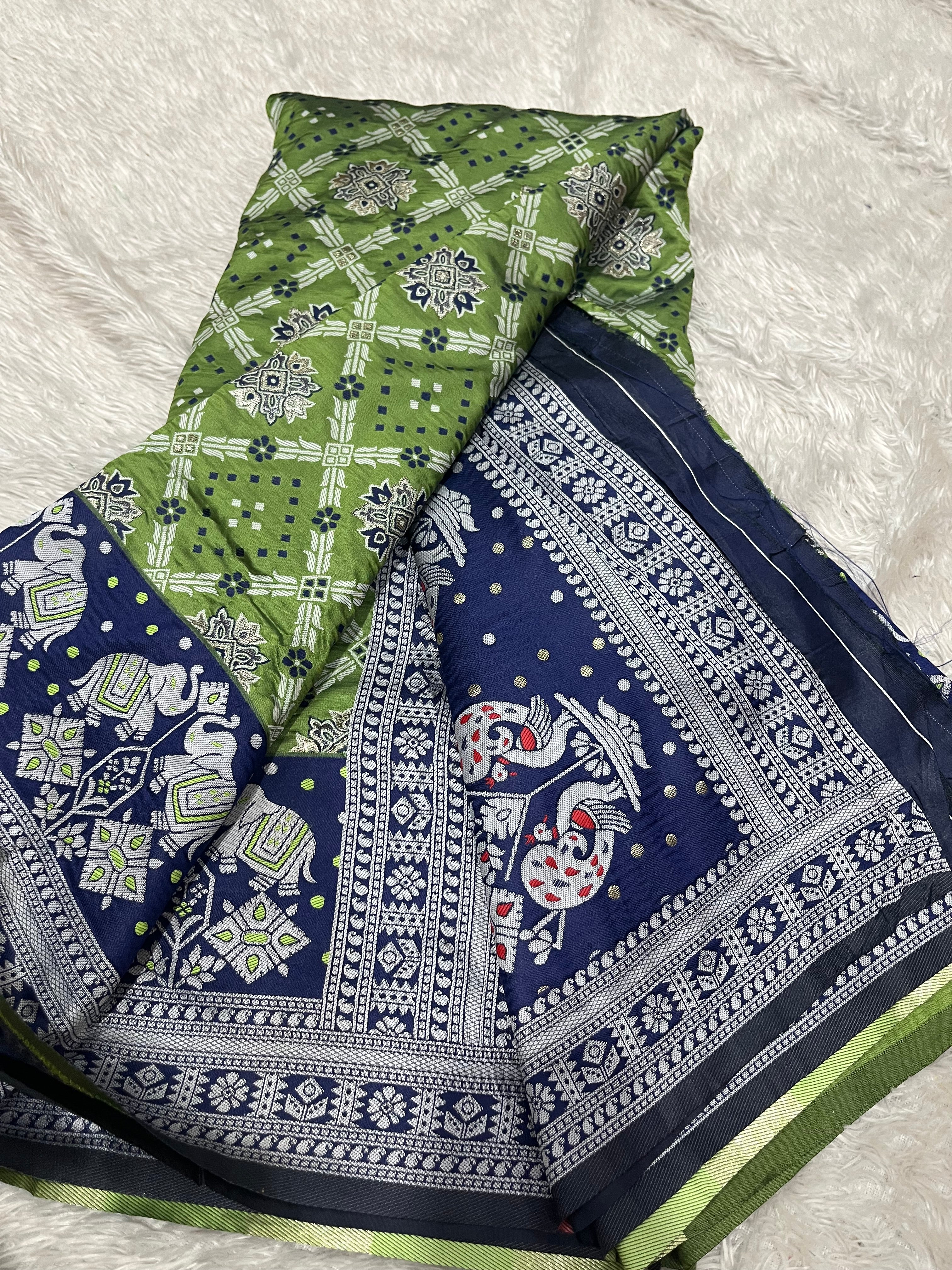 Patola weavings ( PW01 )