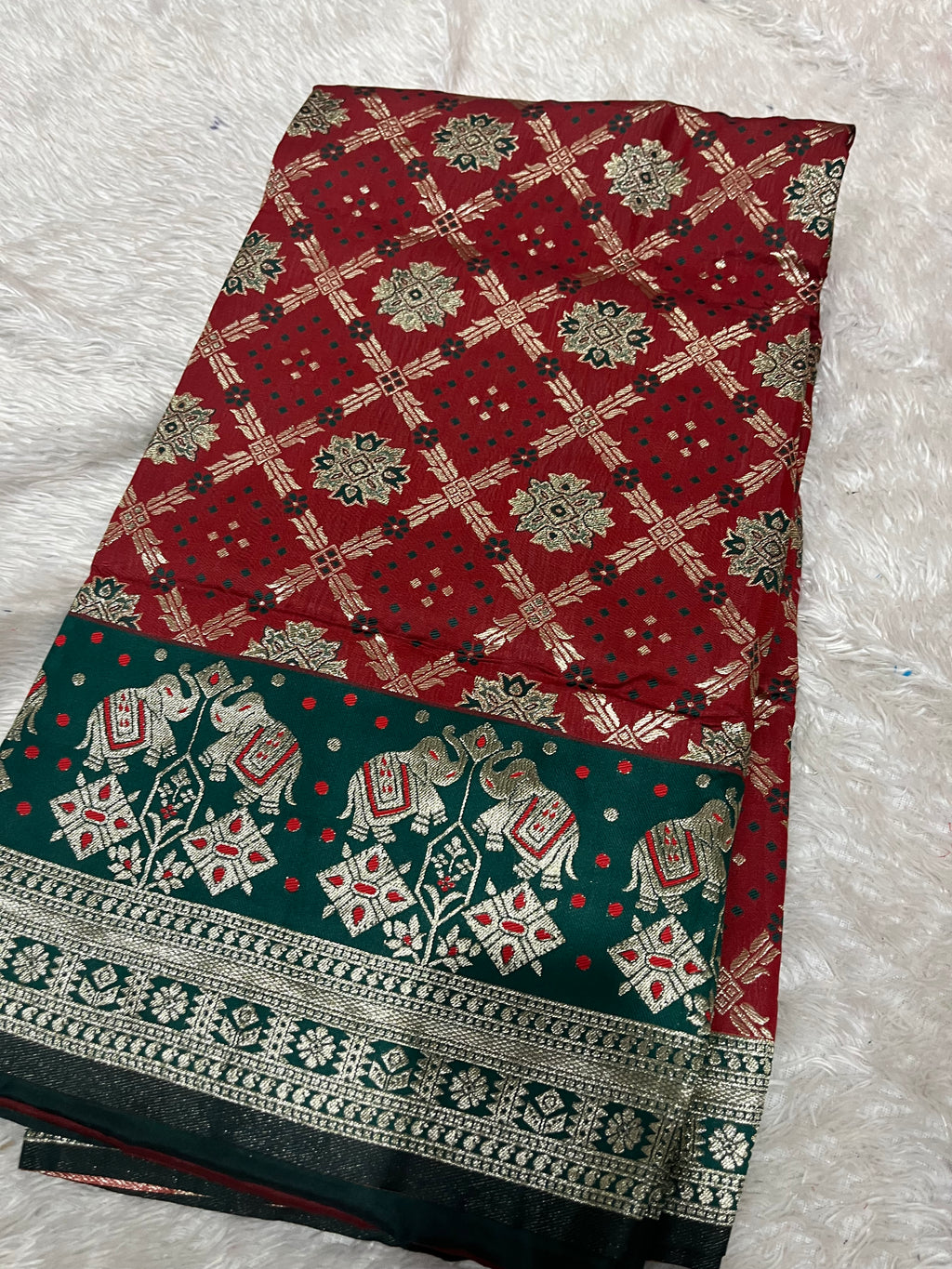 Patola weavings ( PW01 )