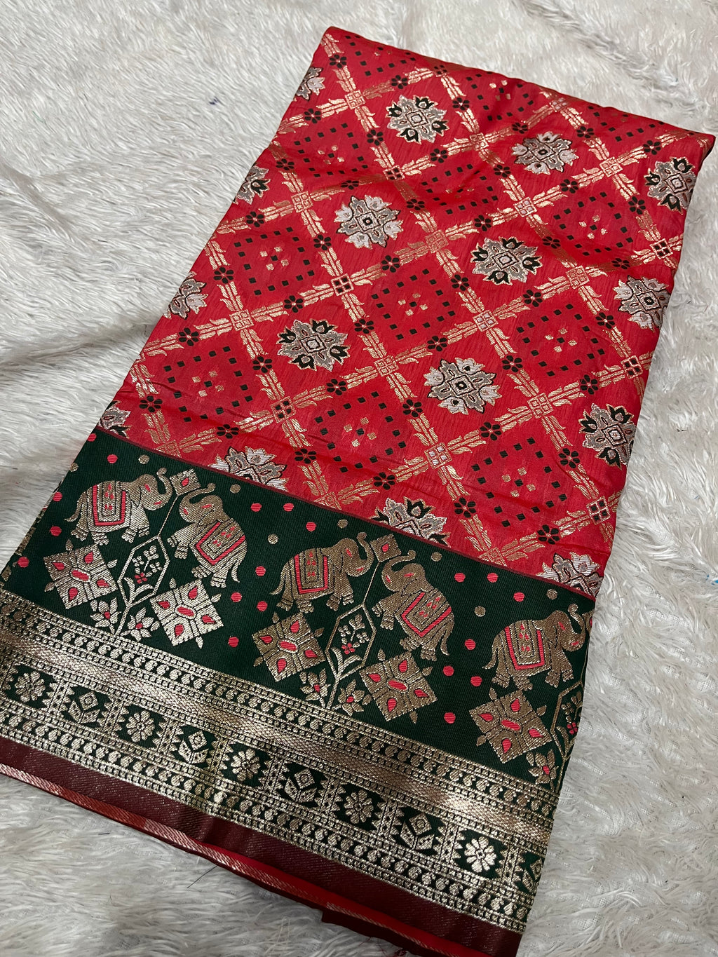 Patola weavings ( PW01 )