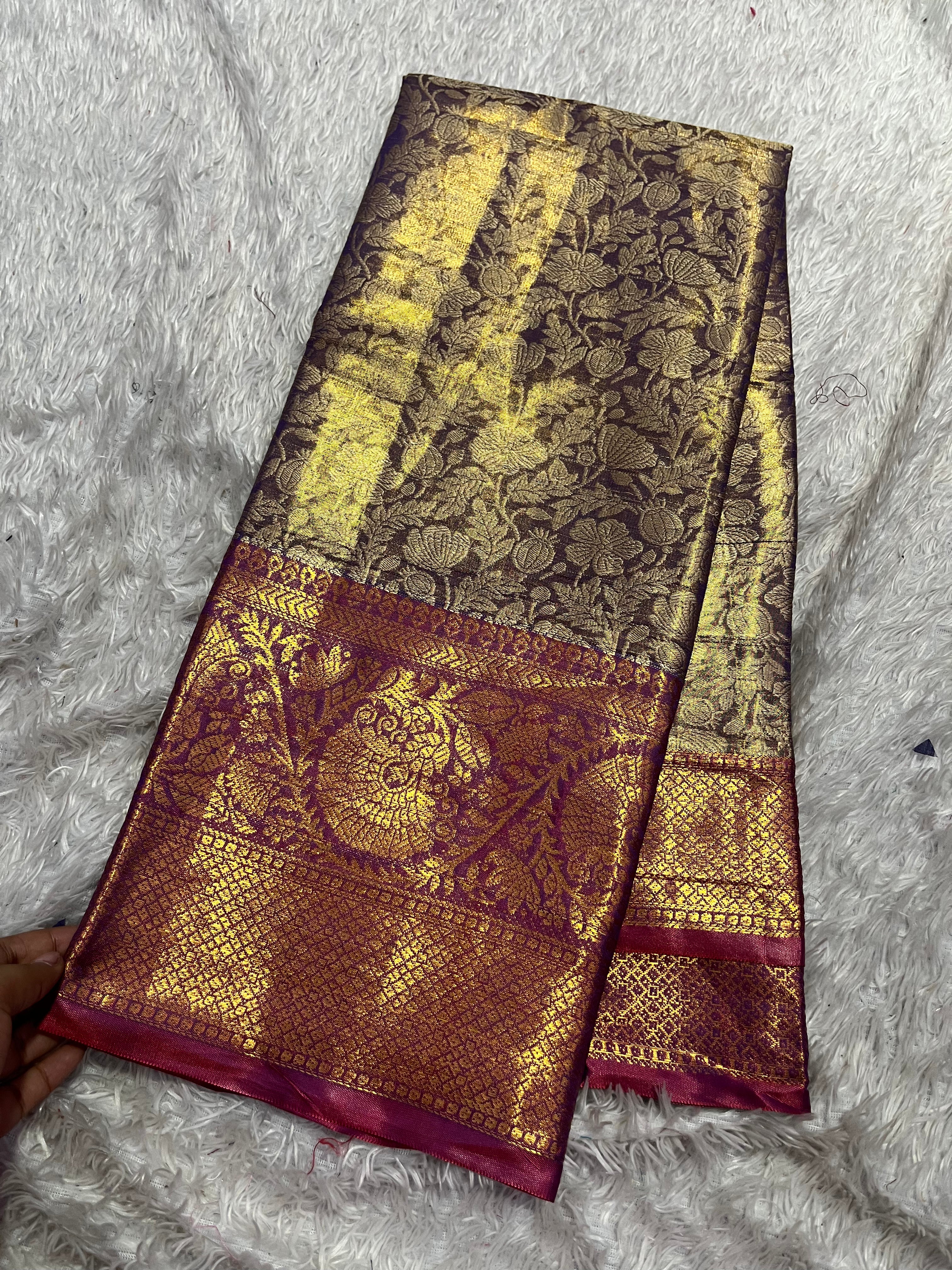 Semi pattu ( random design )